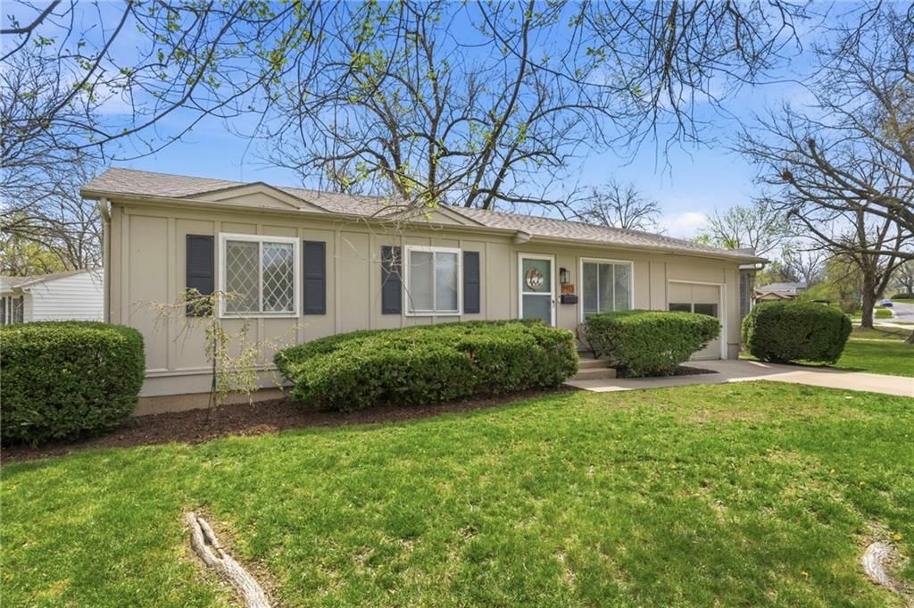 9915 Grandview Drive — photo 3