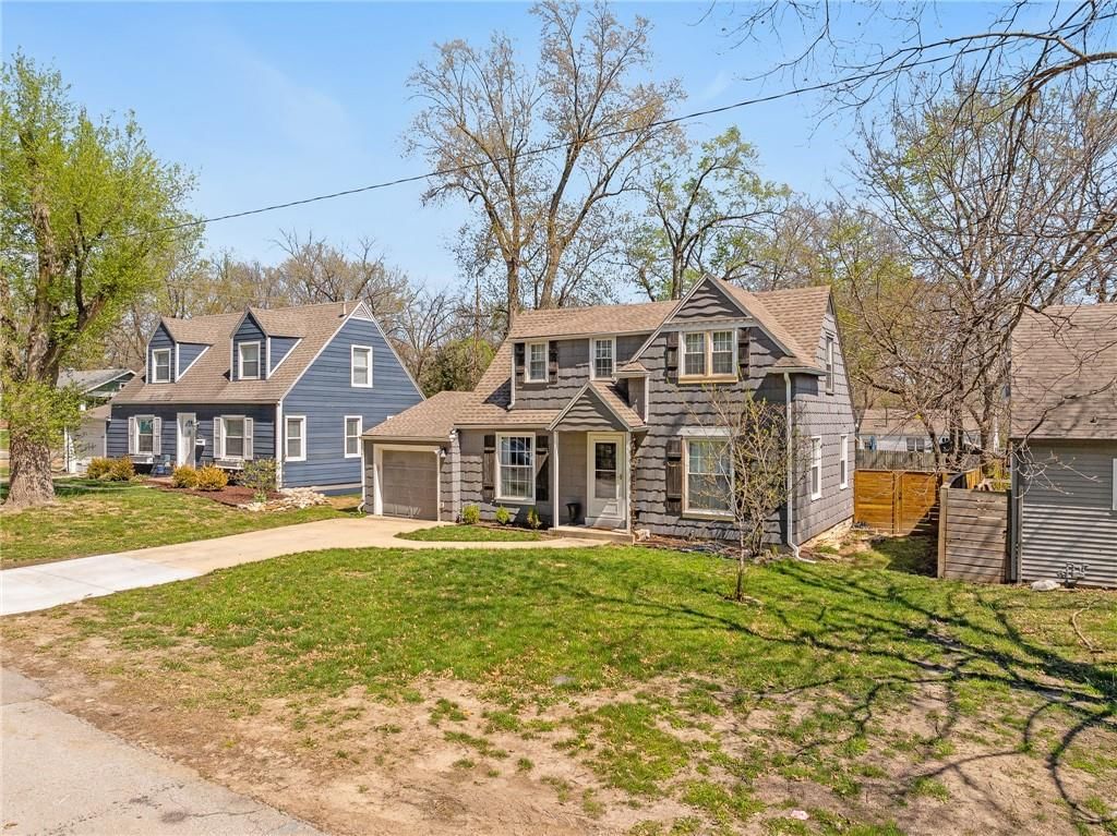 7905 BELLEVIEW Avenue — photo 2