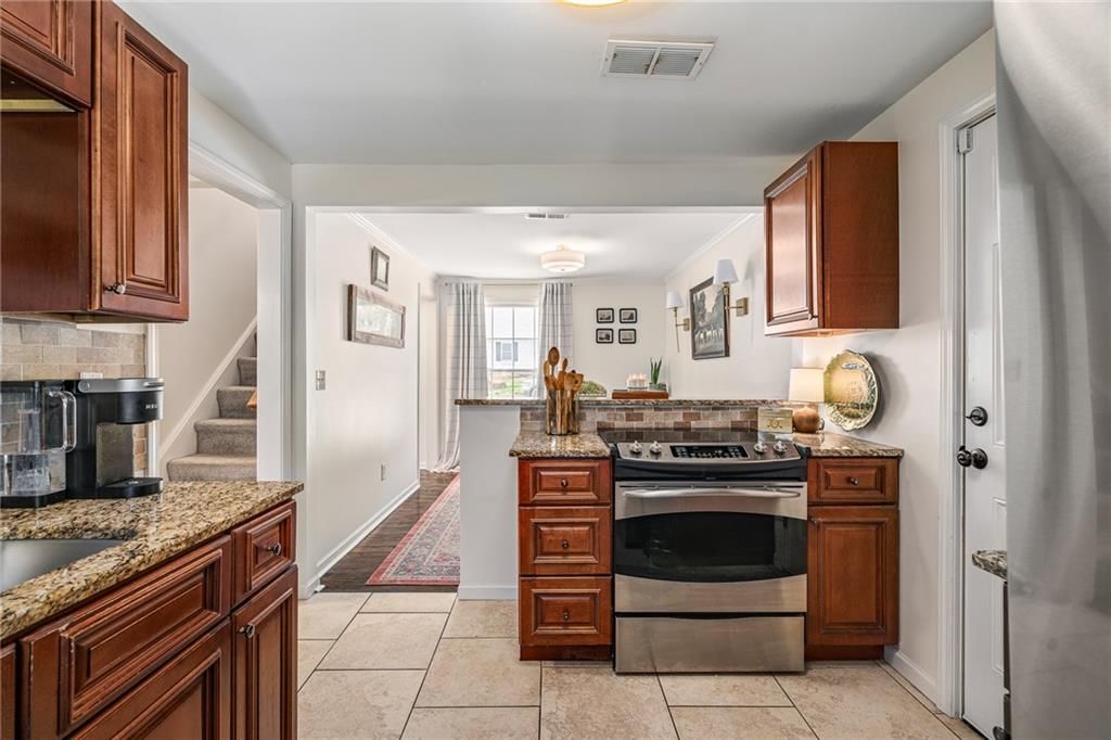 7905 BELLEVIEW Avenue — photo 10
