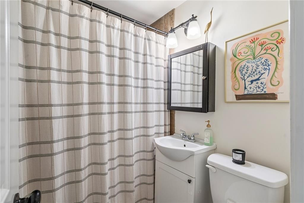 7905 BELLEVIEW Avenue — photo 13