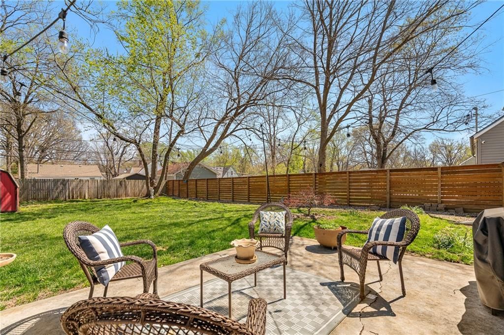 7905 BELLEVIEW Avenue — photo 22