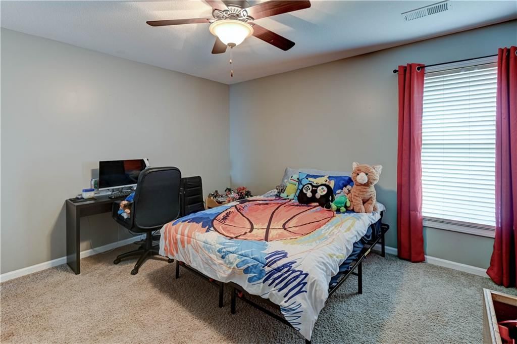500 NE Woodpark Lane — photo 35