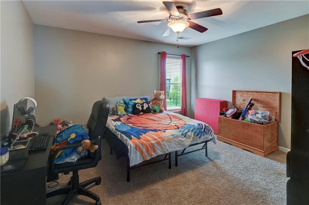 500 NE Woodpark Lane — photo 36
