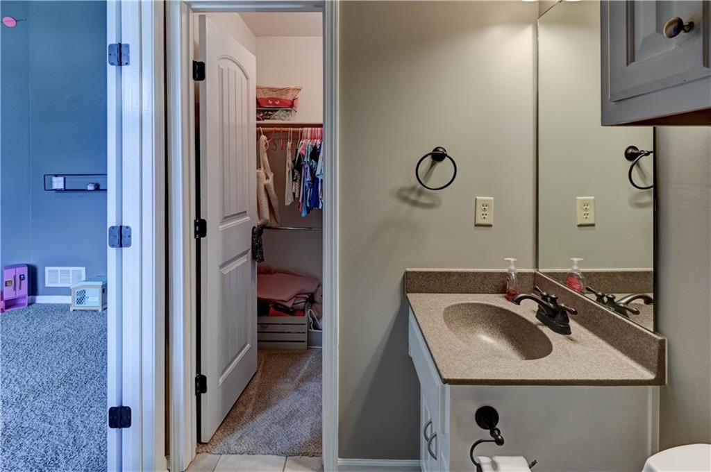 500 NE Woodpark Lane — photo 44