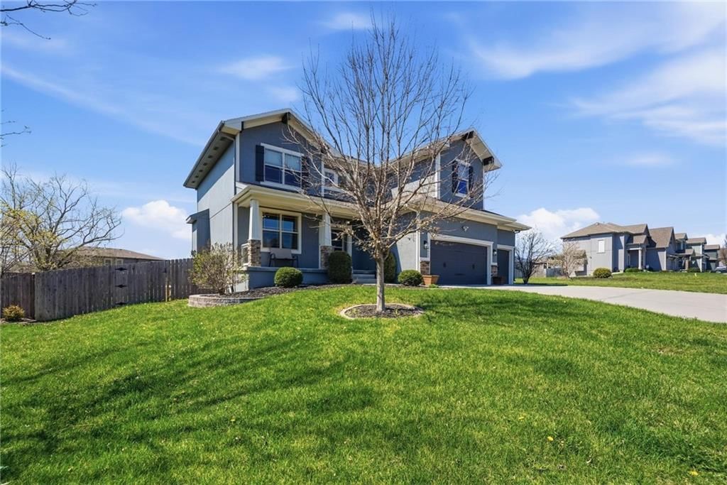 1413 SW Whistle Drive — photo 2