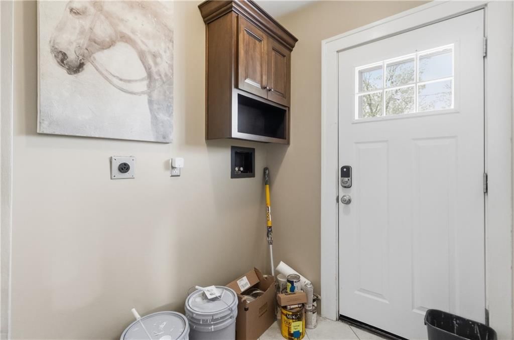 825 W Gregory Boulevard — photo 38