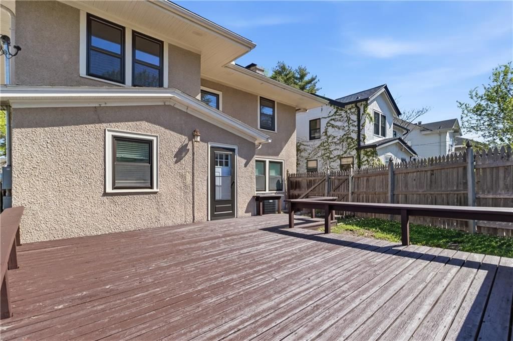 825 W Gregory Boulevard — photo 40