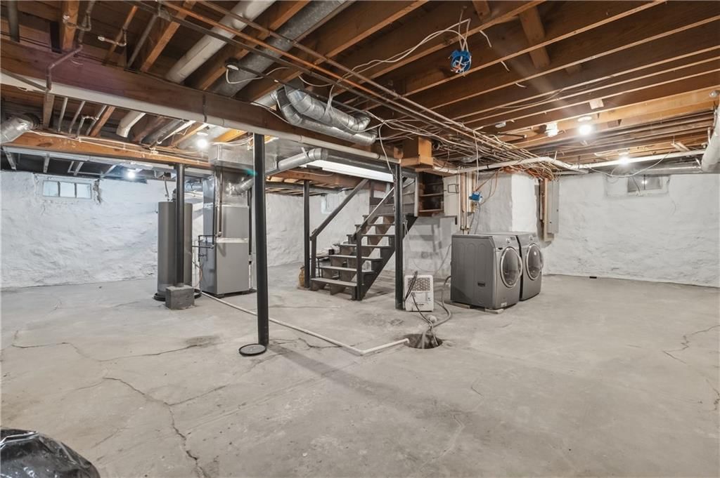 825 W Gregory Boulevard — photo 44