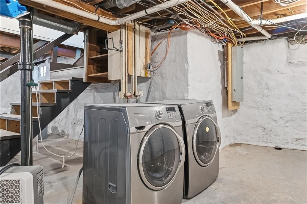 825 W Gregory Boulevard — photo 45