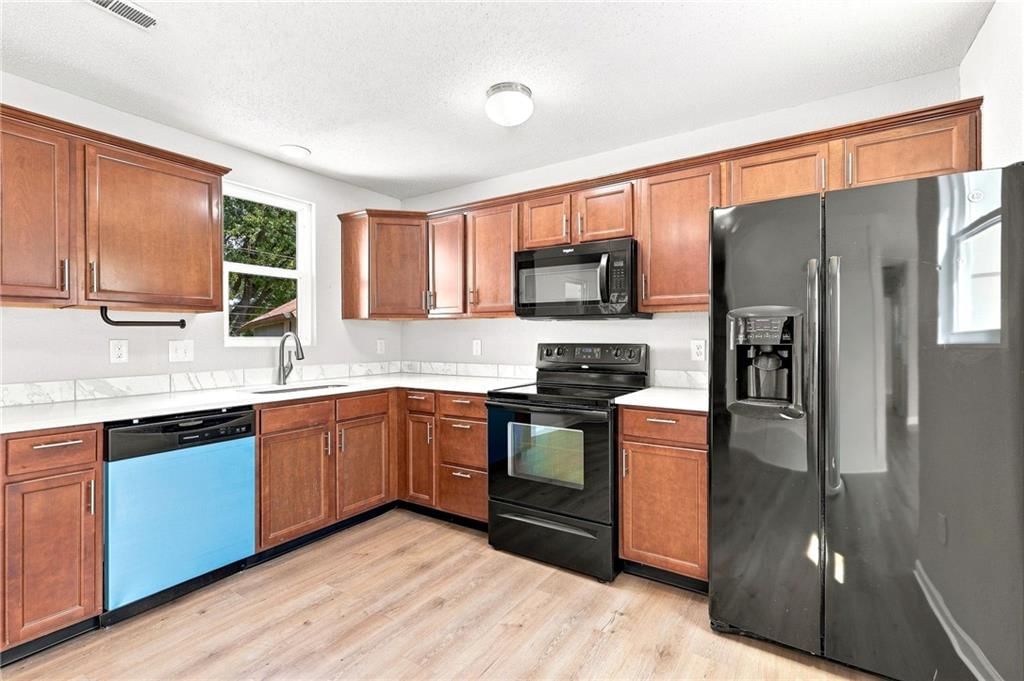 2141 Normandy Lane — photo 10