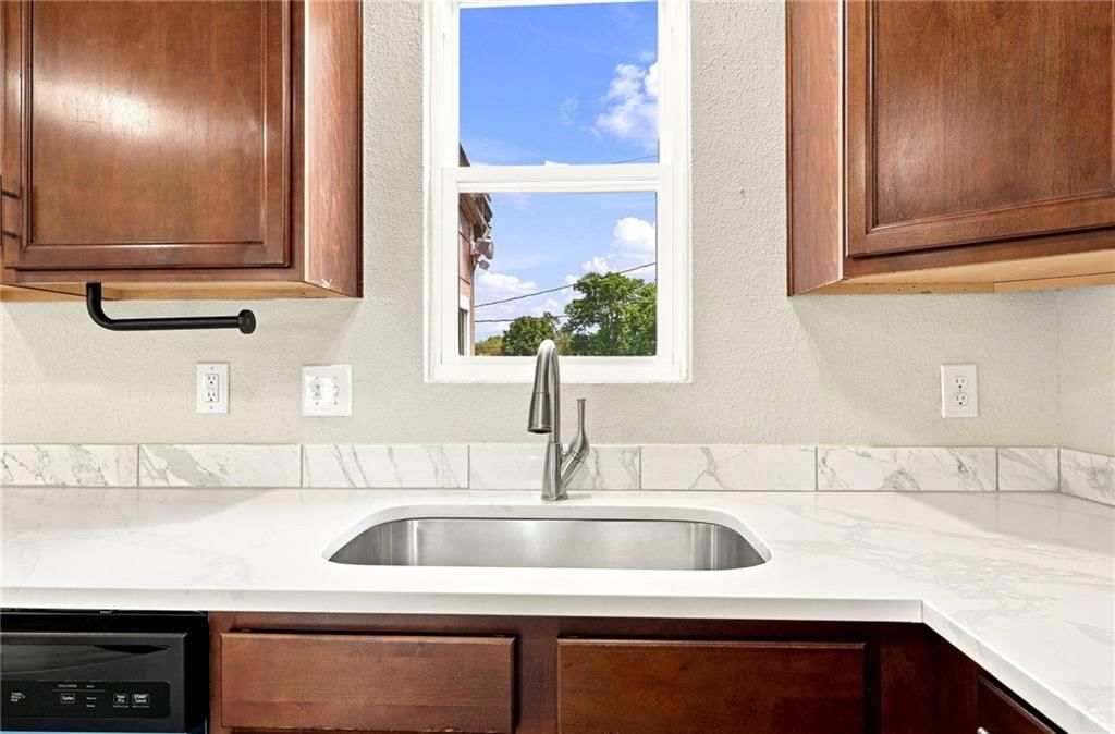 2141 Normandy Lane — photo 12