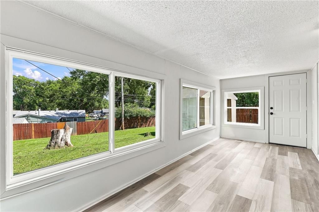 2141 Normandy Lane — photo 24