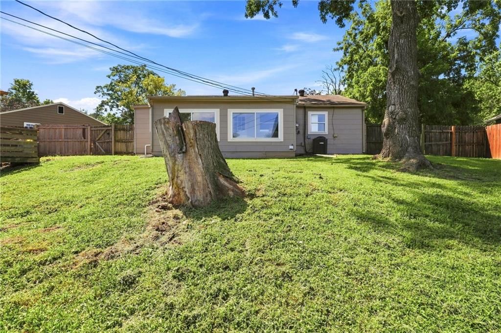 2141 Normandy Lane — photo 28