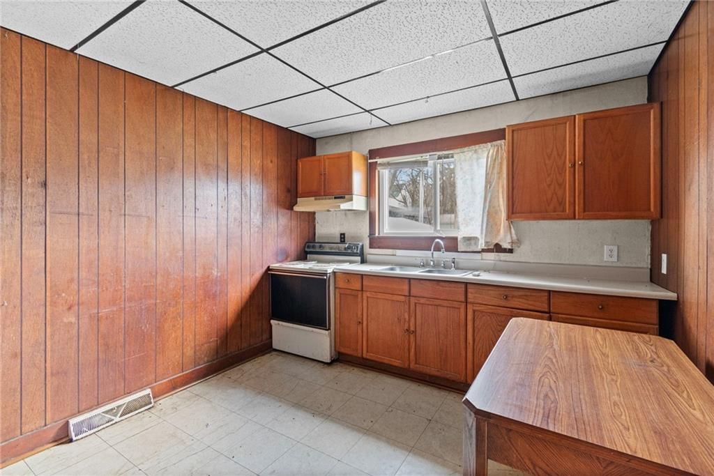 111 N Virginia Street — photo 15