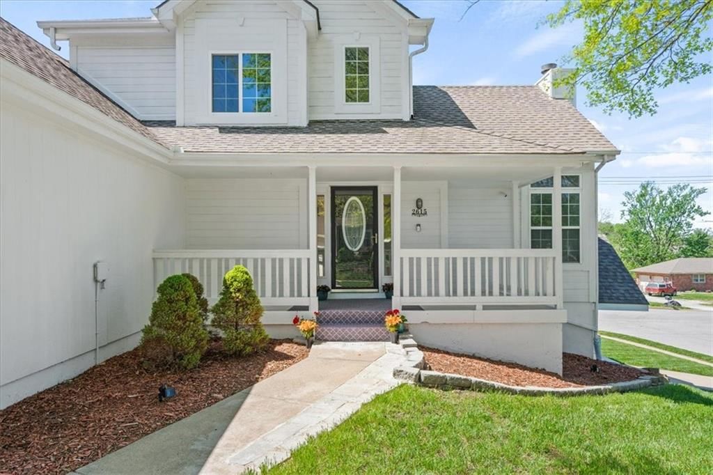 2615 NE SPRINGBROOK Street — photo 2