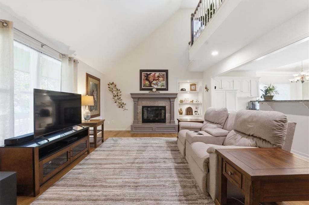 303 SW Albatross Court — photo 4