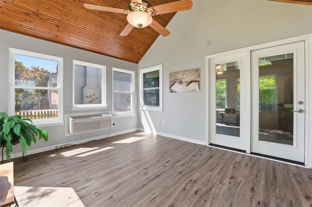 303 SW Albatross Court — photo 15