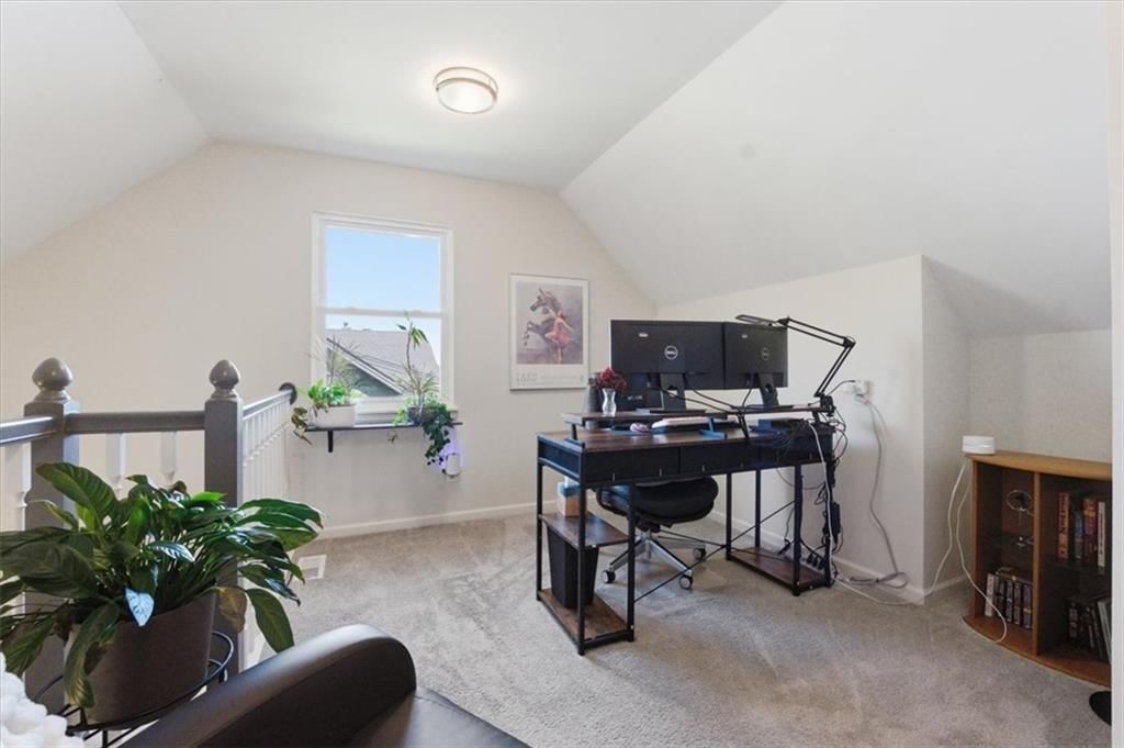 303 SW Albatross Court — photo 18