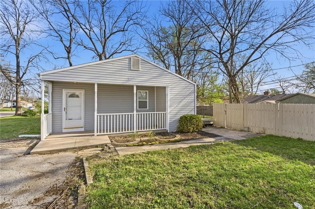 8617 Grant Street — photo 26