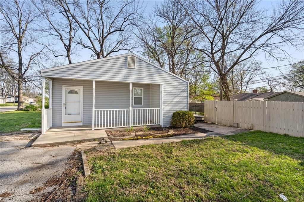 8617 Grant Street — photo 27