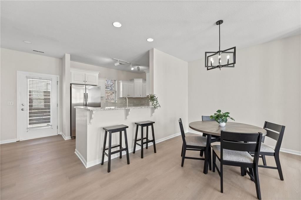 5245 Overland Drive — photo 8