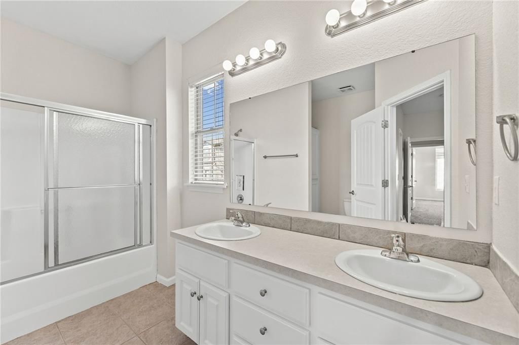 5245 Overland Drive — photo 17