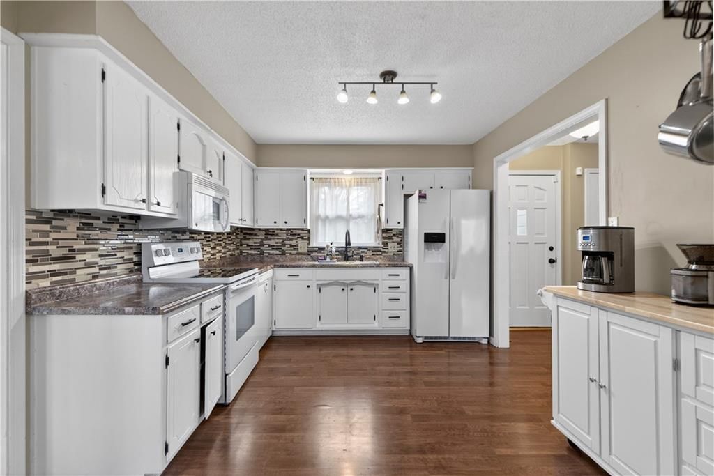 7232 Bond Street — photo 19