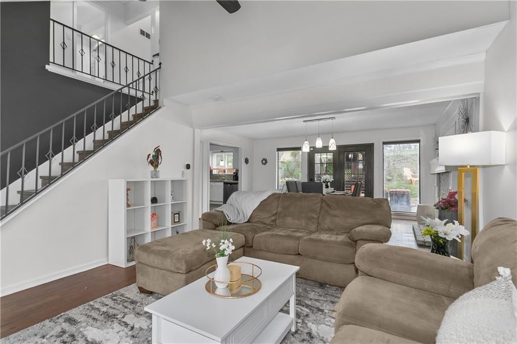 421 NE 90th Terrace — photo 5