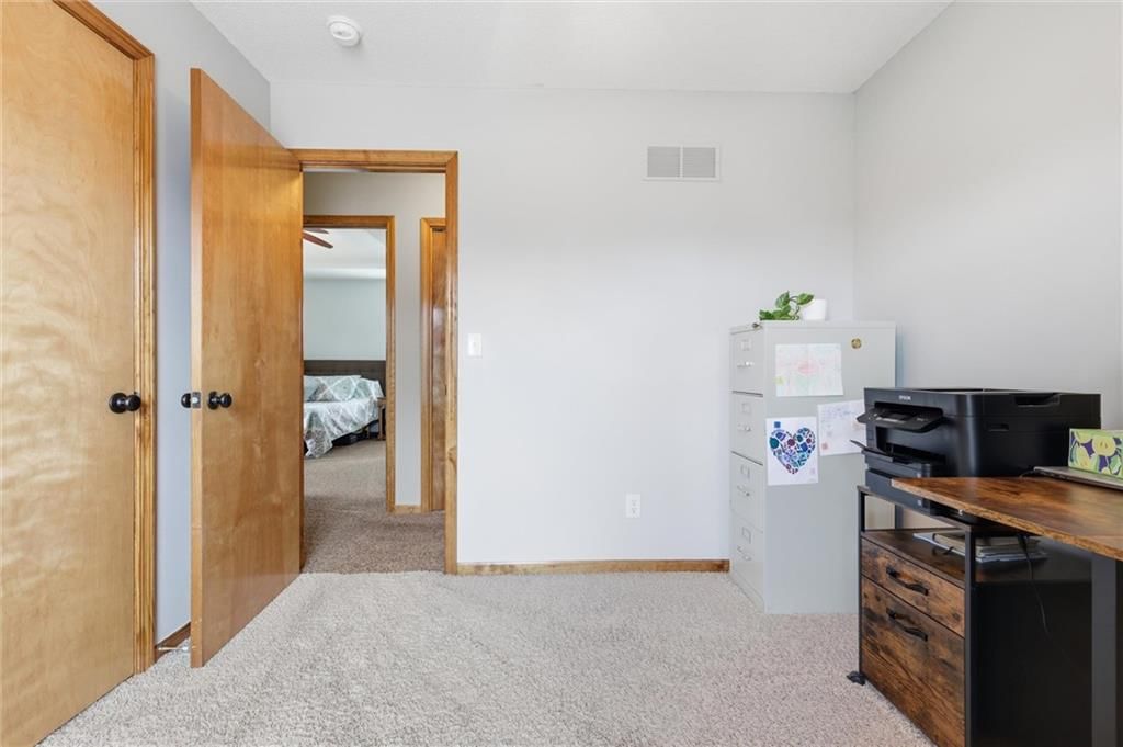 16304 HIGHT Avenue — photo 18