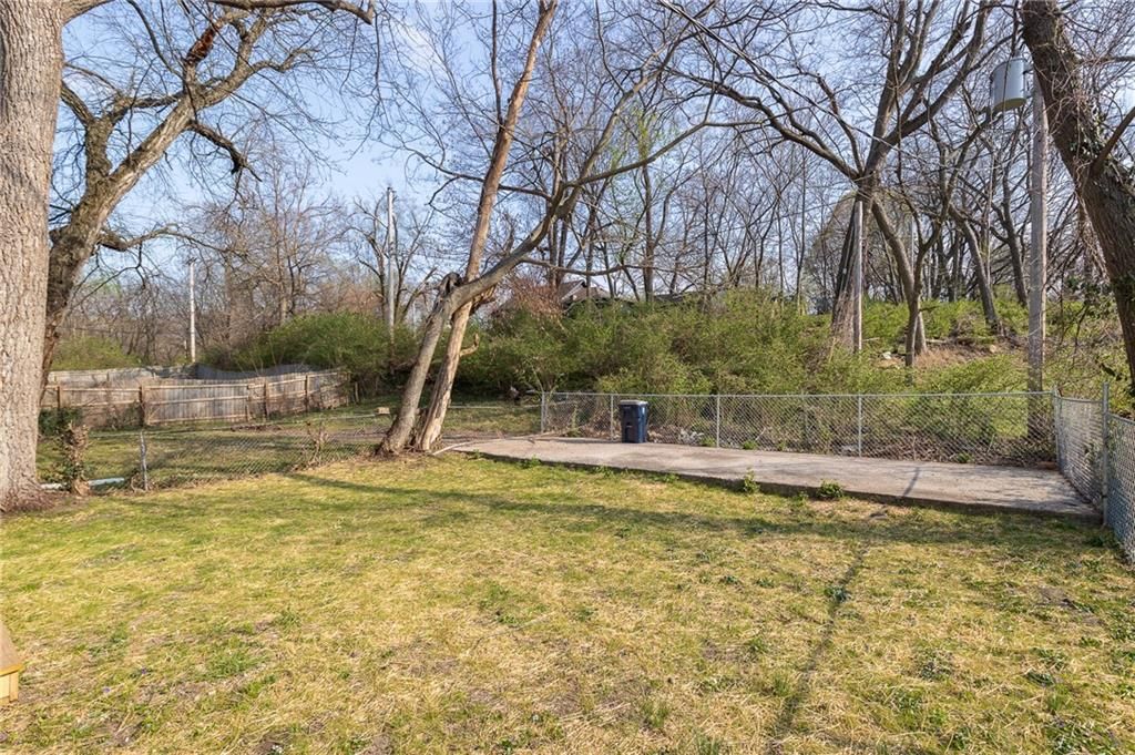 3309 E 69th Street — photo 16