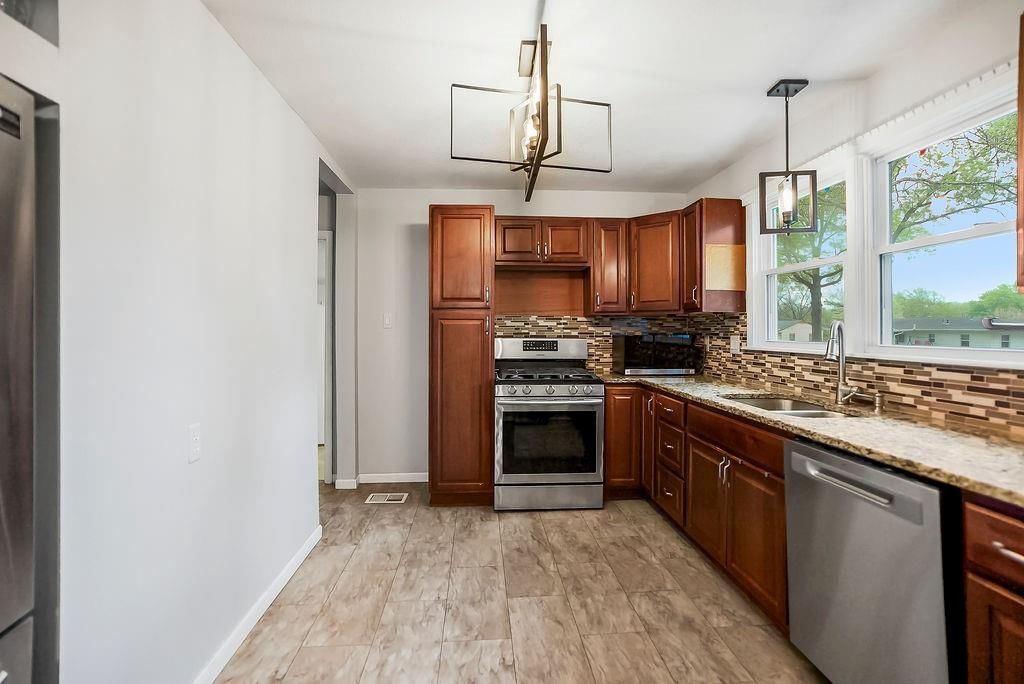 2600 Spring Garden Street — photo 9