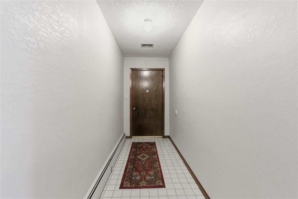 3232 N Forest Avenue — photo 3