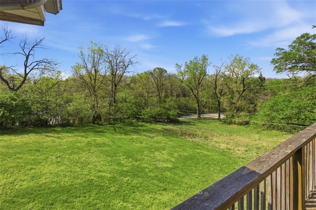 3232 N Forest Avenue — photo 43
