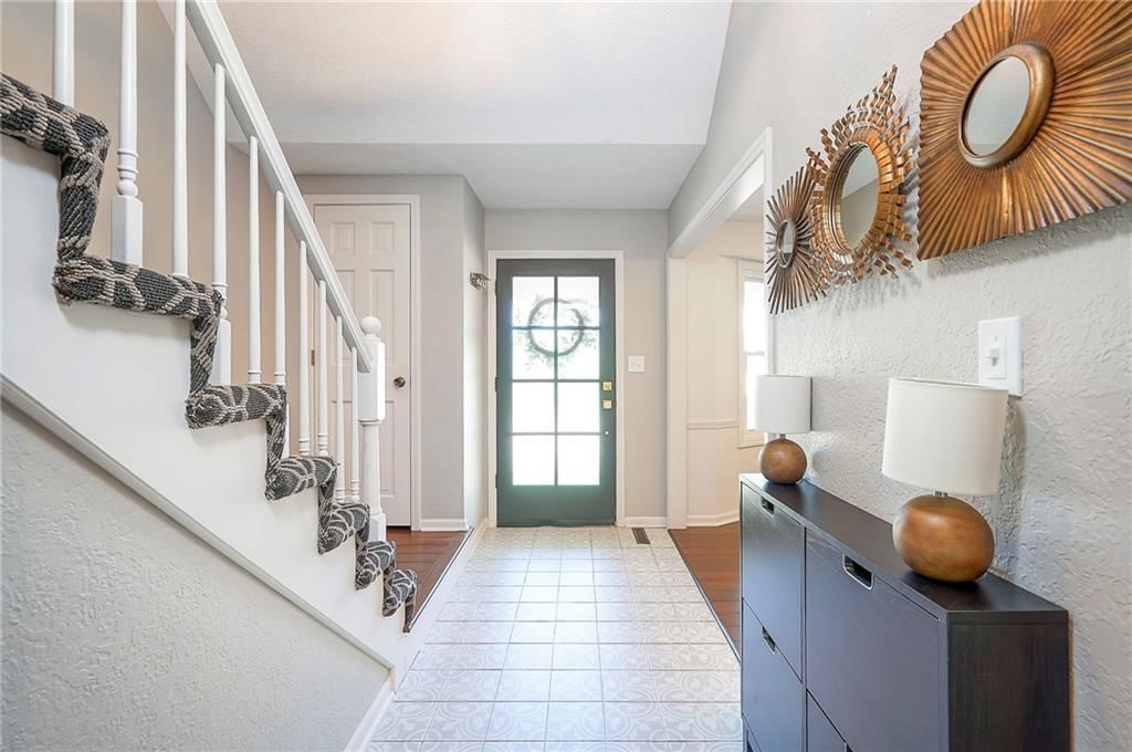 615 OVERLOOK Drive — photo 4
