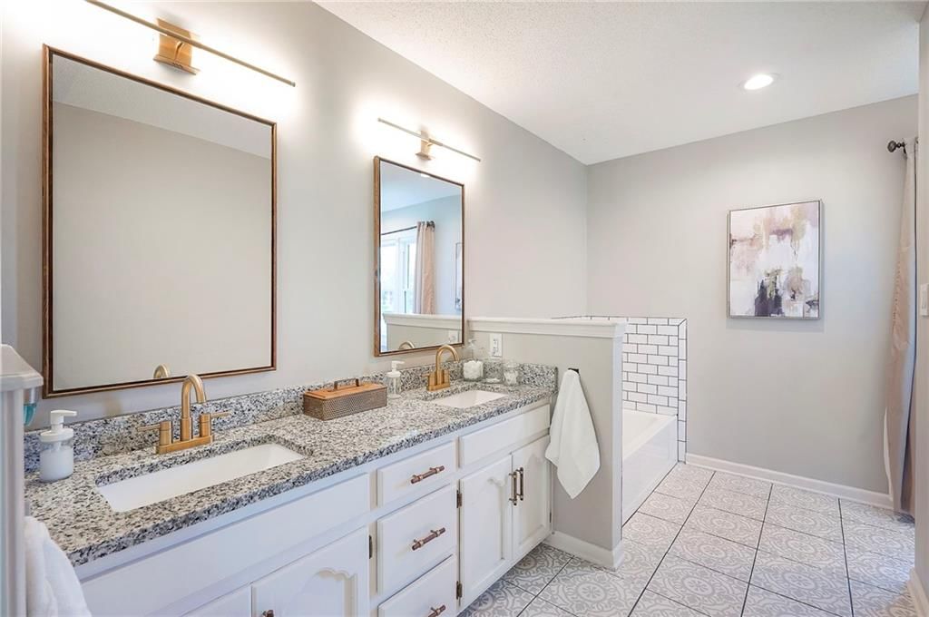 615 OVERLOOK Drive — photo 28