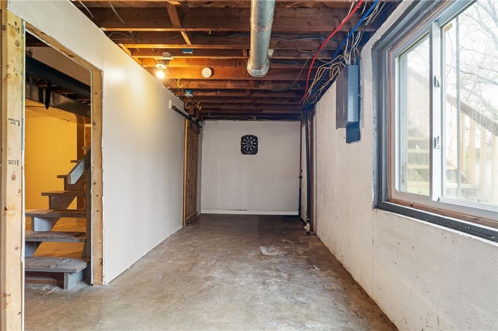 726 Lakewood Road — photo 24