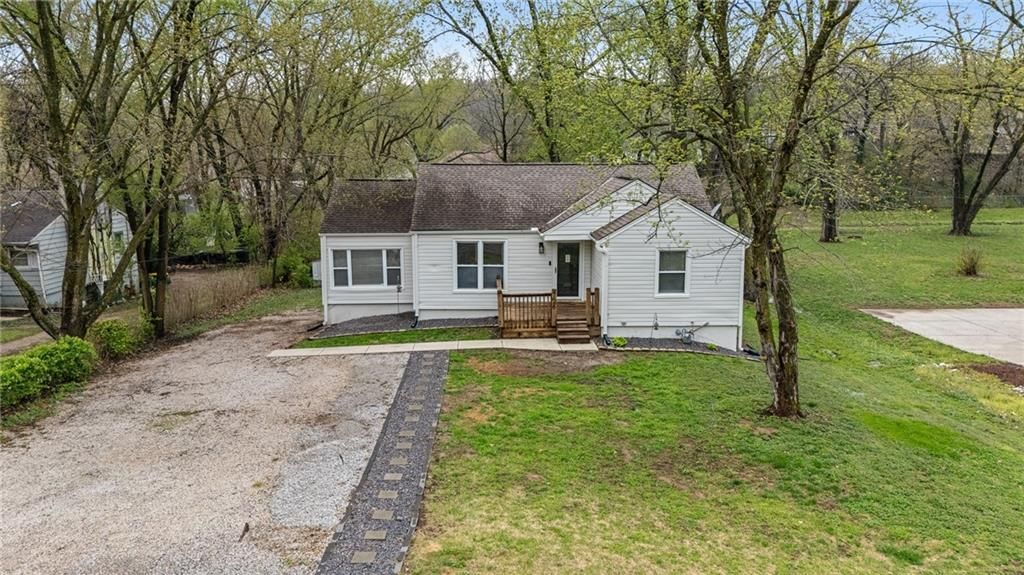 726 Lakewood Road — photo 28