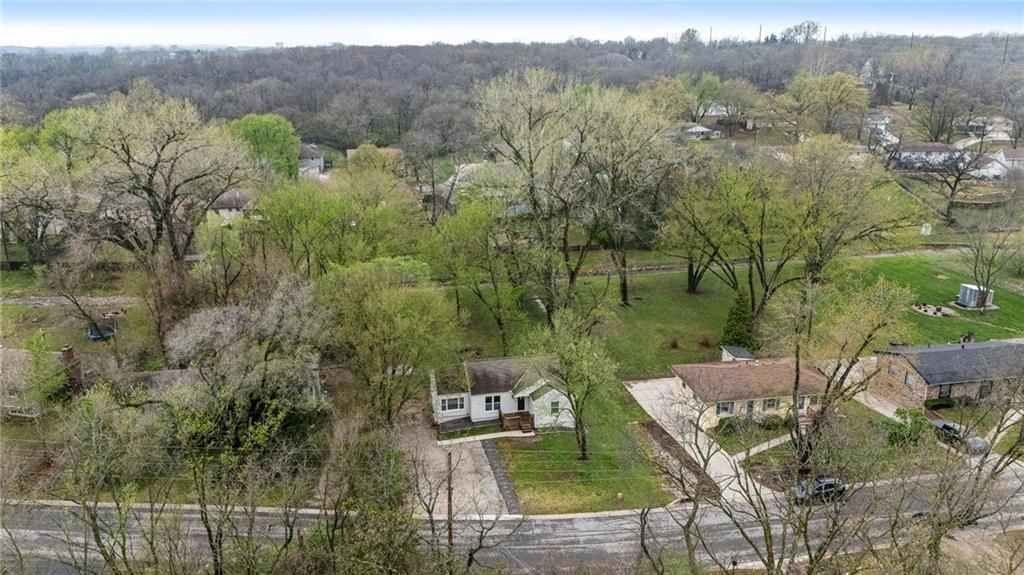 726 Lakewood Road — photo 30