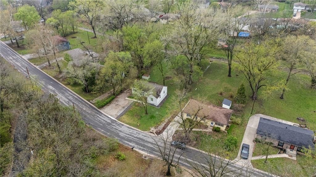 726 Lakewood Road — photo 33