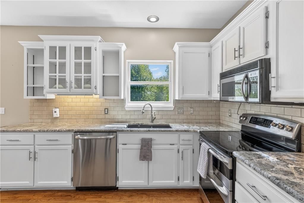 817 Homestead Street — photo 26