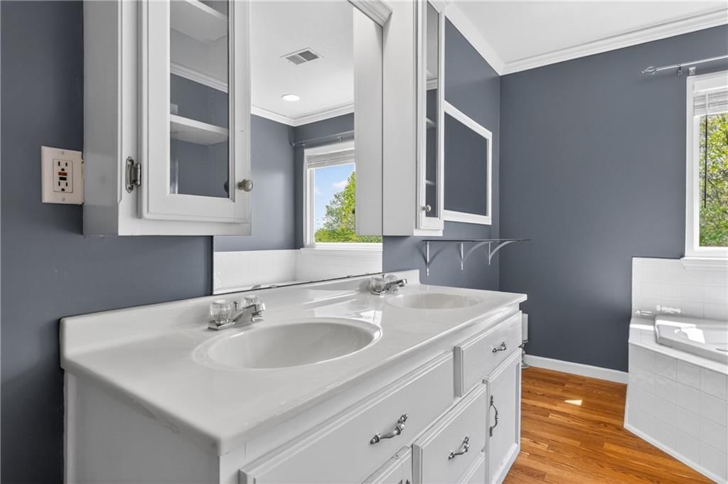 817 Homestead Street — photo 39