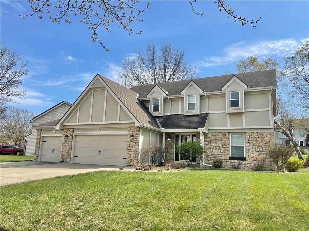1637 NE 83rd Terrace, Kansas City, MO