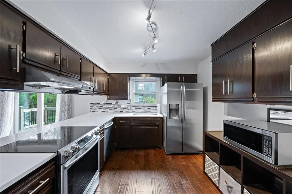23 W Bannister Road — photo 7
