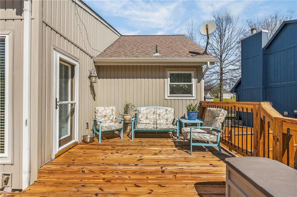 4412 NW PENNINGTON Lane — photo 6