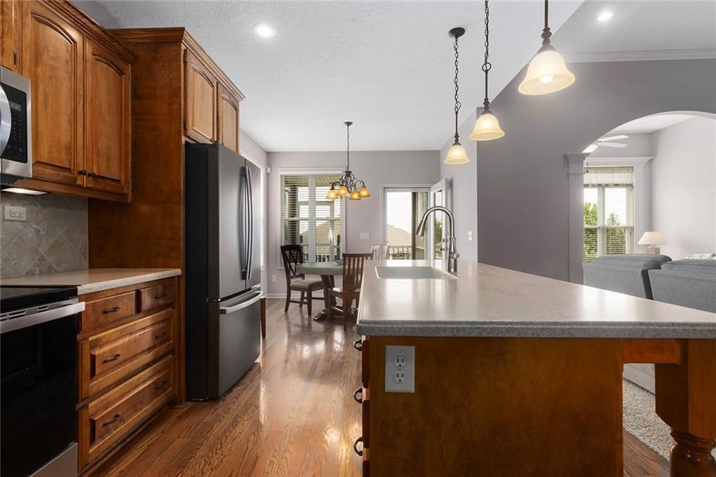901 SW Olympia Court — photo 9
