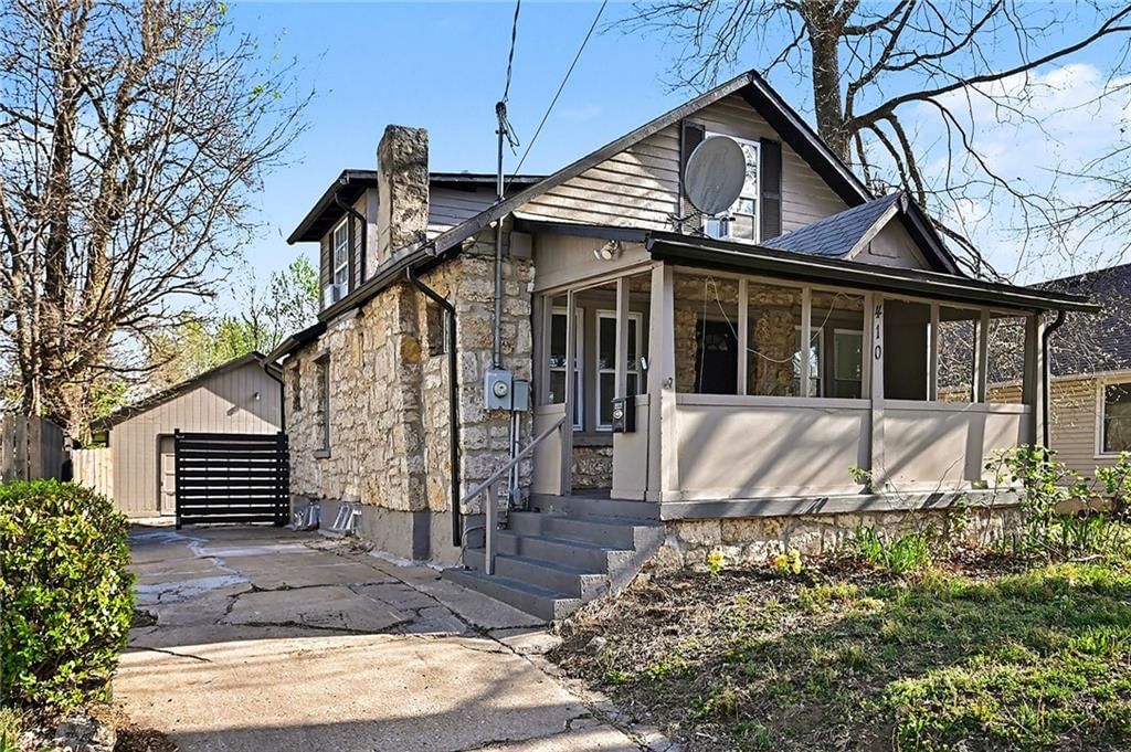 410 E Kansas Avenue — photo 2