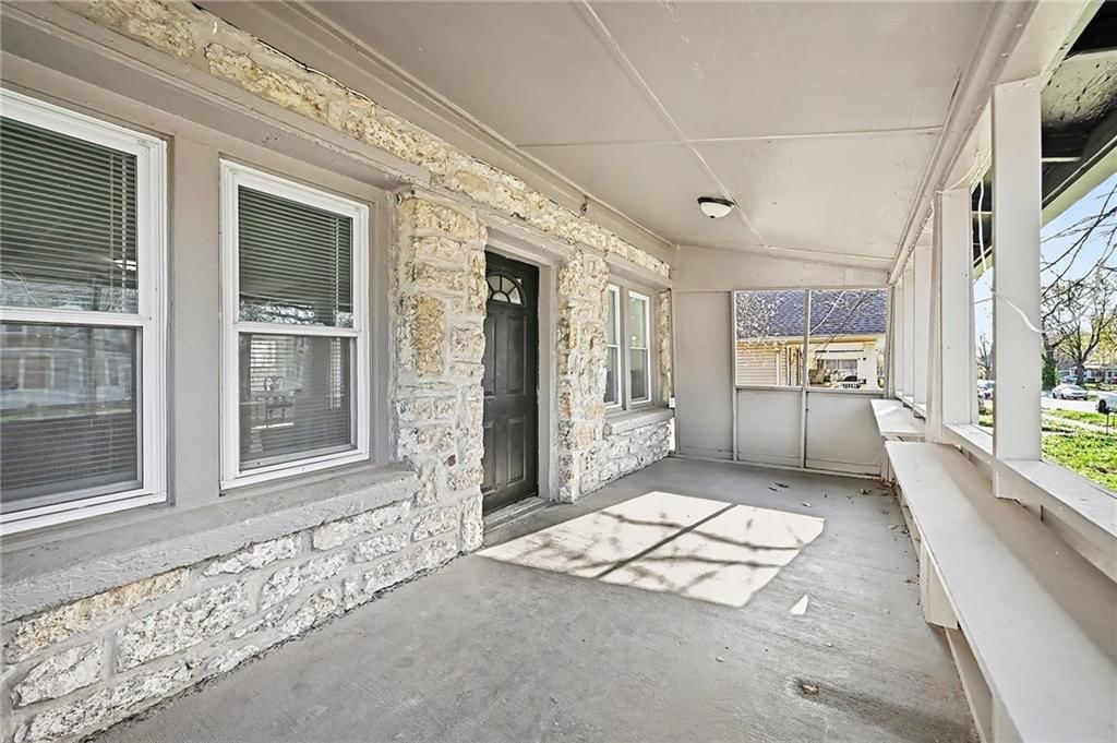 410 E Kansas Avenue — photo 3