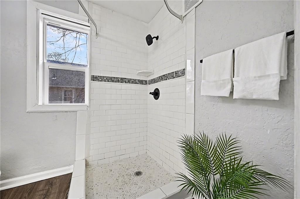 410 E Kansas Avenue — photo 8