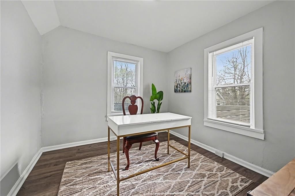 410 E Kansas Avenue — photo 13
