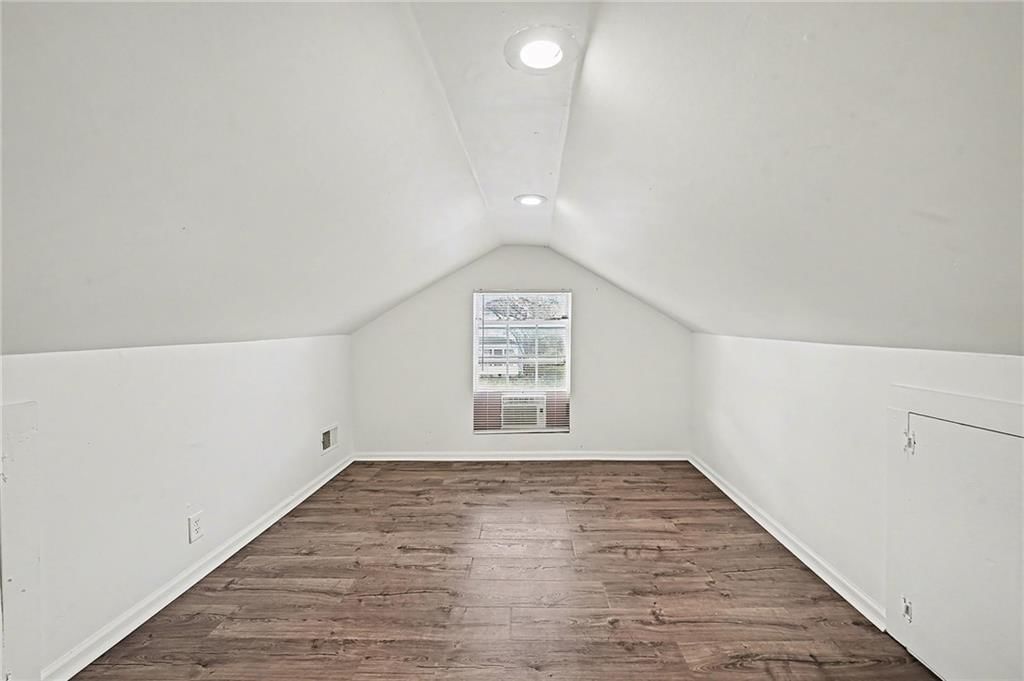 410 E Kansas Avenue — photo 14